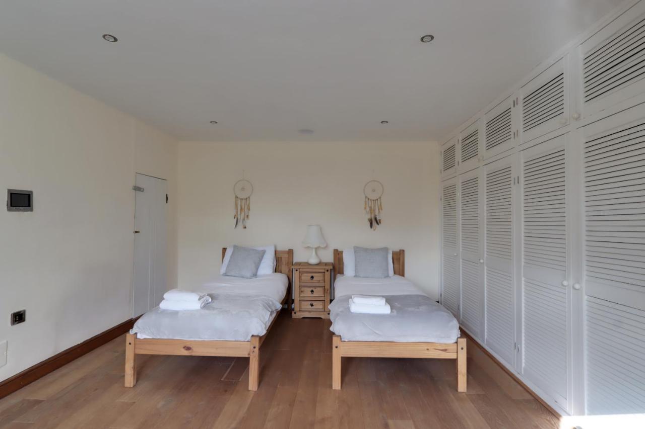 Bretton House Farm Retreat Villa Chester Ngoại thất bức ảnh
